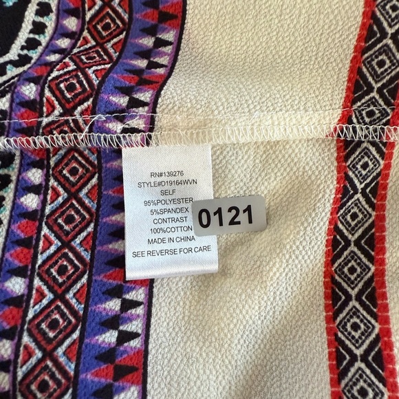 Daniel Rainn Women’s Ivory and Red Patterned Cap Sleeve Top Size M - Picture 7 of 7